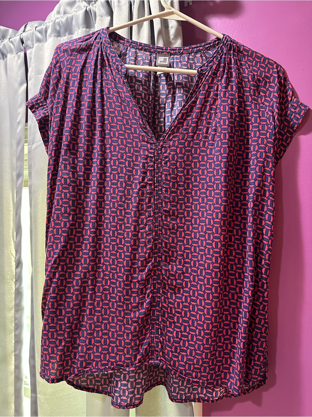 Short Sleeve V-Neck Blouse in Navy and Pink Geometric Print